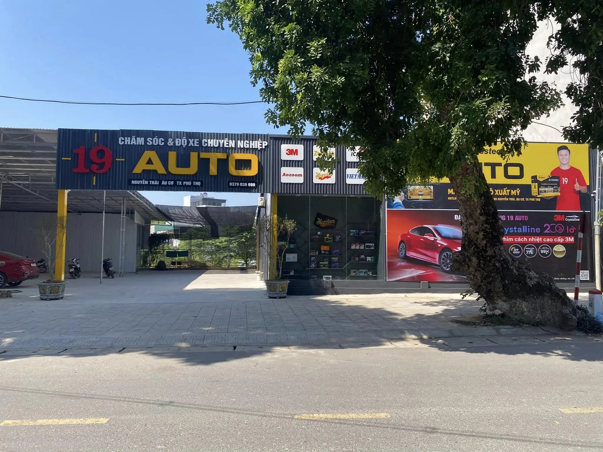 19 AUTO