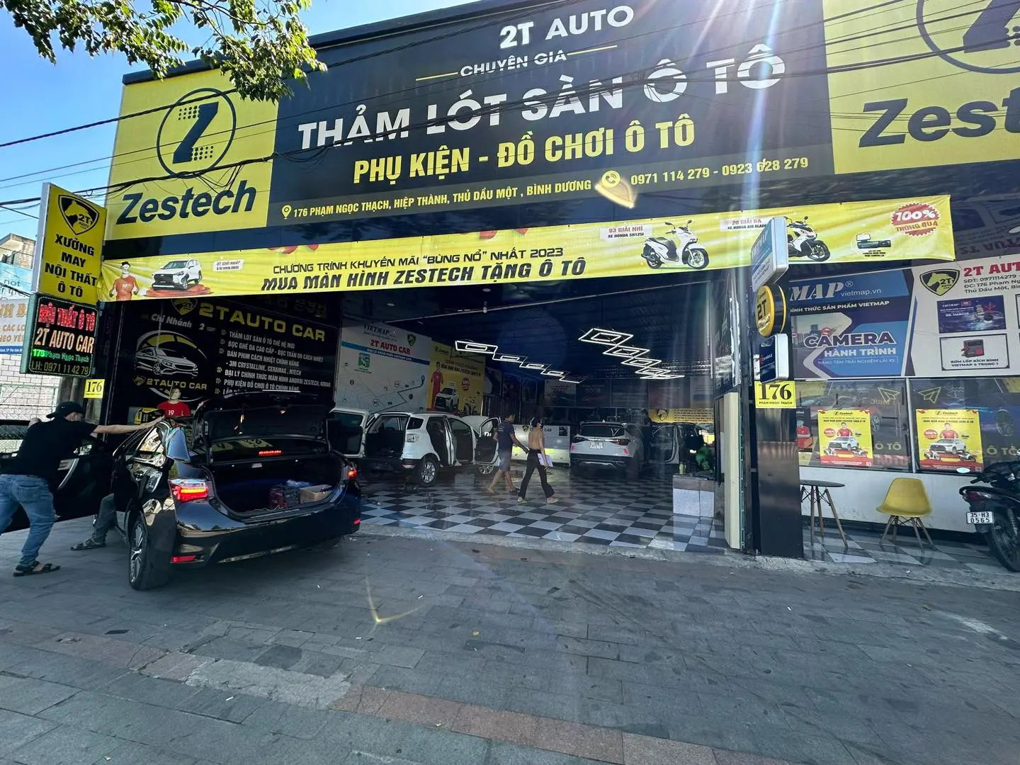 2T Auto Car